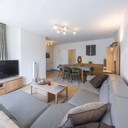 Apartment In Near The *