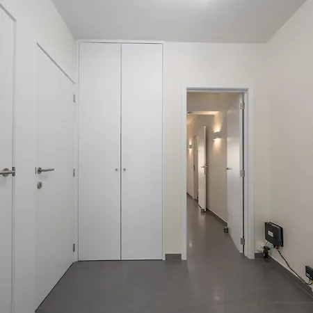 Apartment In Near The *