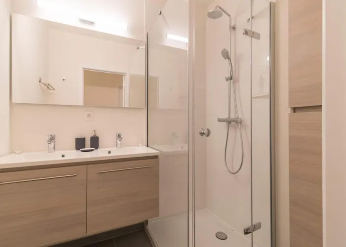 아파트 In Near The *